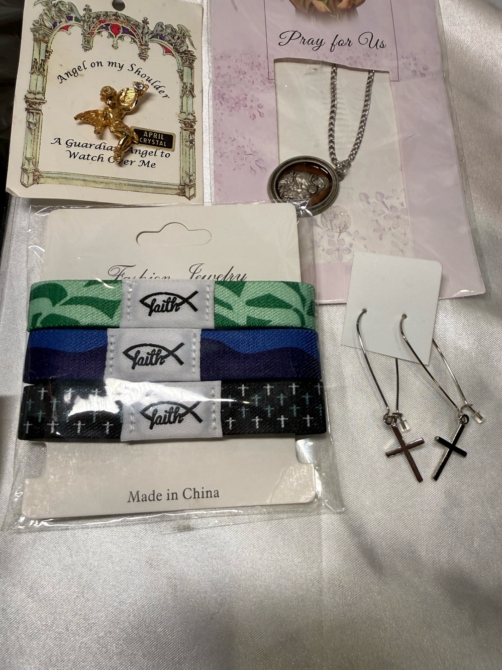 Religious Women’s Jewelry Angel Gold & Silver 14 Piece - Picture 5 of 8